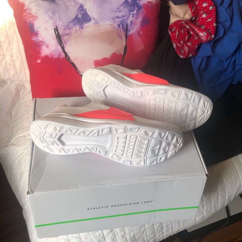 APL athletic shoes - Picture 3 of 4